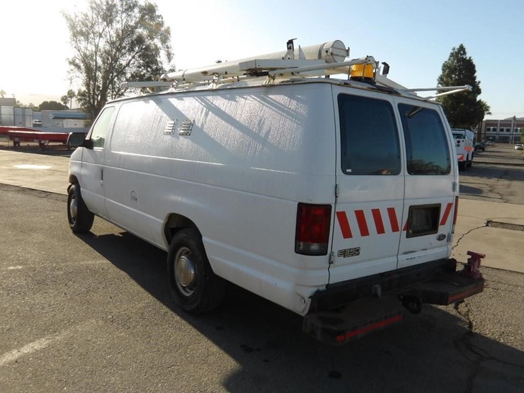2002-ford-e350-image-5