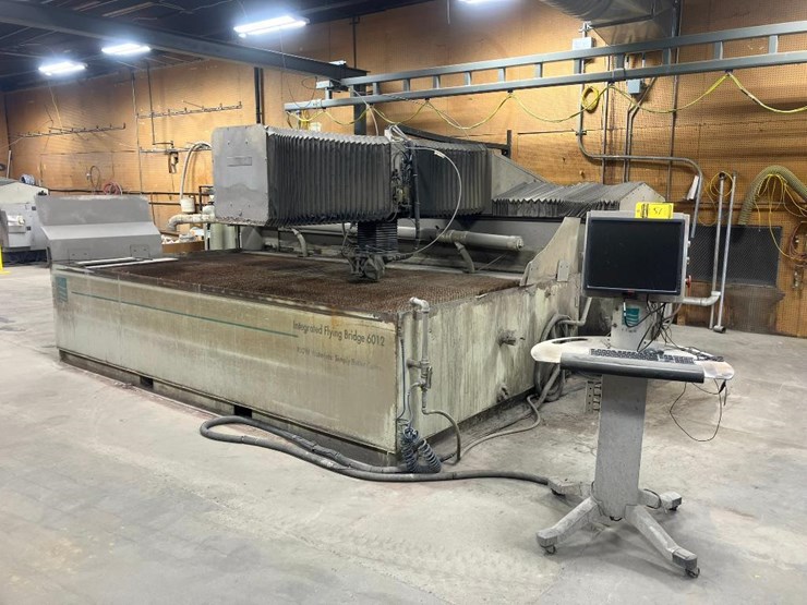 2005-flow-waterjet-model-713633-1-cnc-waterjet,-integrated-flying-bridge-6012,-60"-x-144"-cutting-ca-image-2