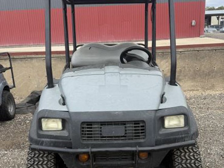 club-car-carryall-1700-image-2