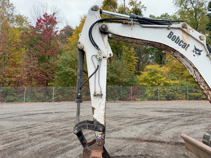 2005-bobcat-442-image-14