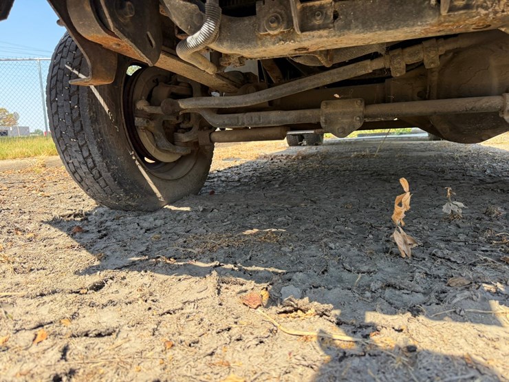2004-ford-f450-image-35