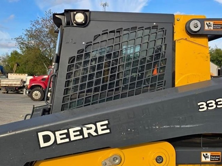 2022-deere-333g-image-29