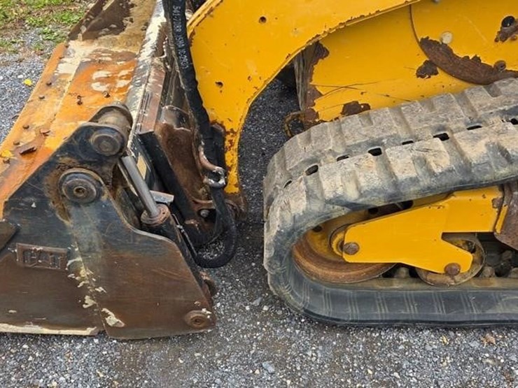 2012-caterpillar-259b3-image-8