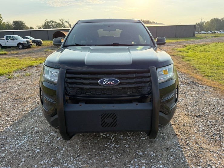 2018-ford-explorer-image-11