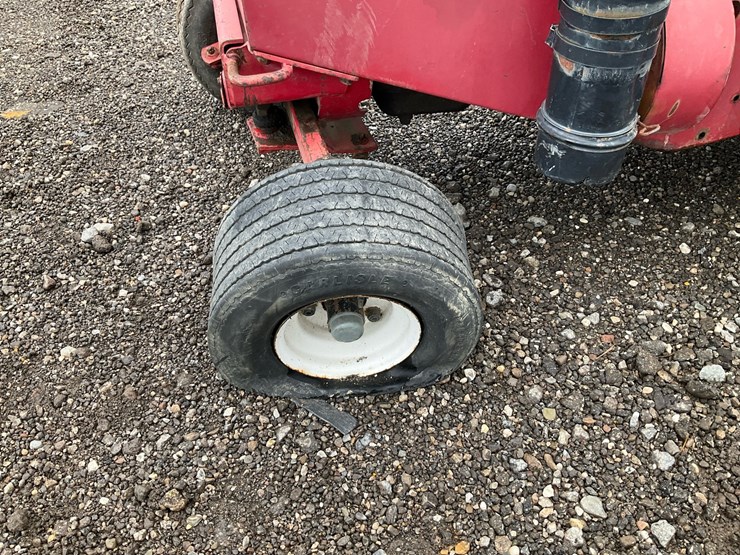 toro-groundsmaster-325d-image-13