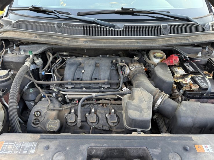 2018-ford-explorer-image-27