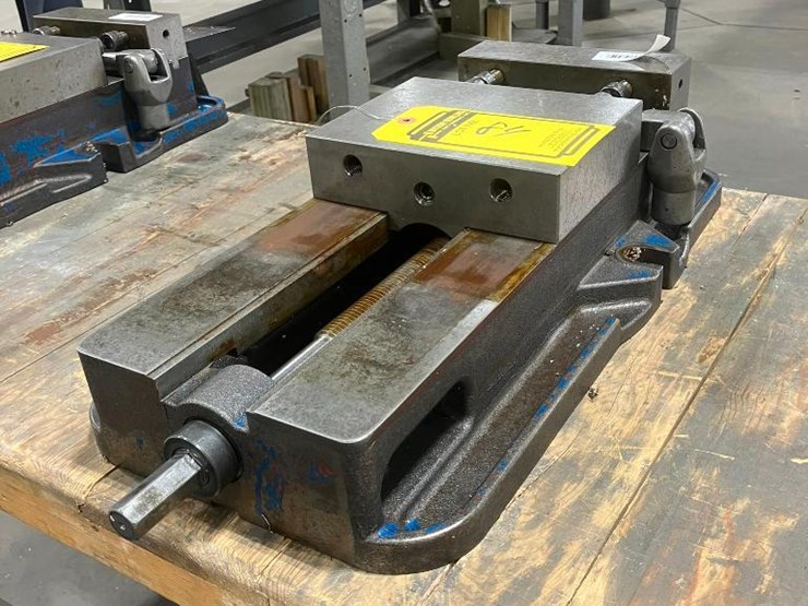 gs-8"-milling-vise-image-1