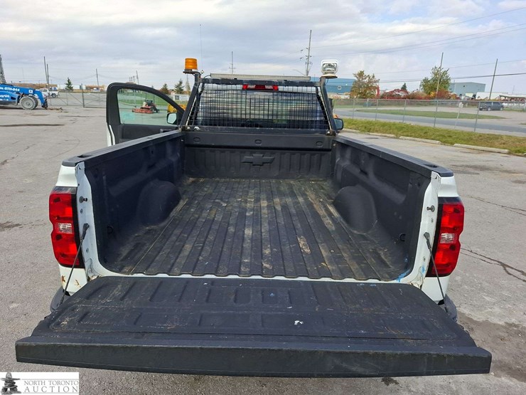 2018-chevrolet-silverado-1500-image-14