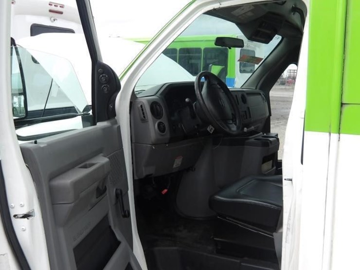 2016-ford-e450-image-18