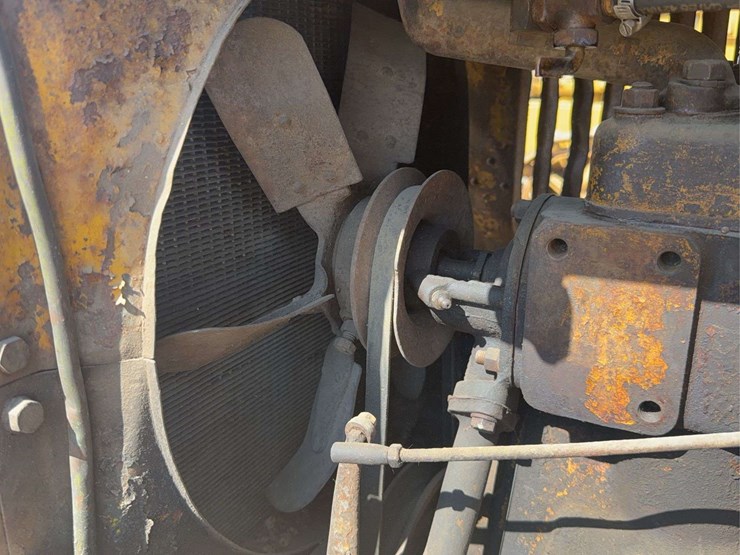 caterpillar-10-image-23