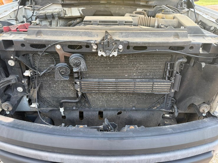 2014-ford-f150-xl-image-36