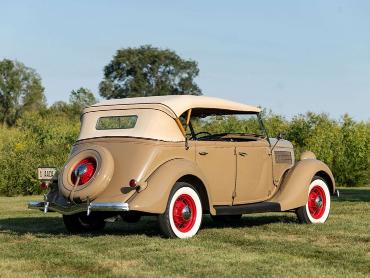 1935-ford-deluxe-phaeton-image-4