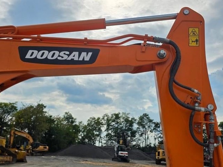 2023-doosan-dx63-3-image-46
