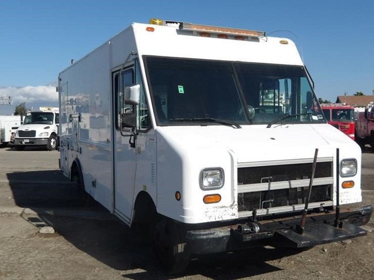 2002-workhorse-p42-image-2