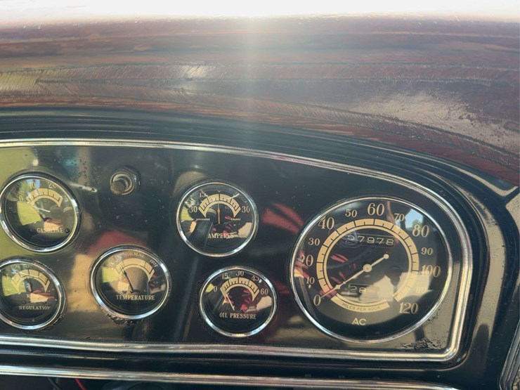1932-cadillac-v-16-fleetwood-image-113
