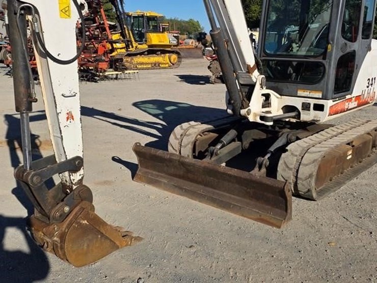 2006-bobcat-341g-image-6
