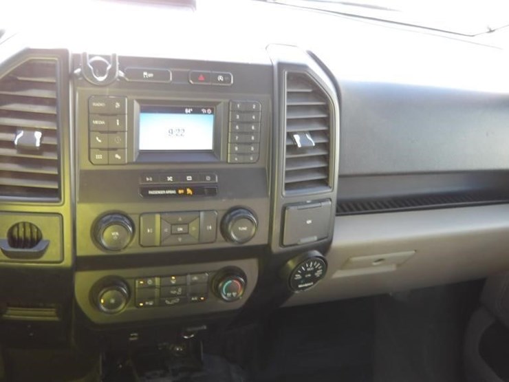 2019-ford-f150-image-25