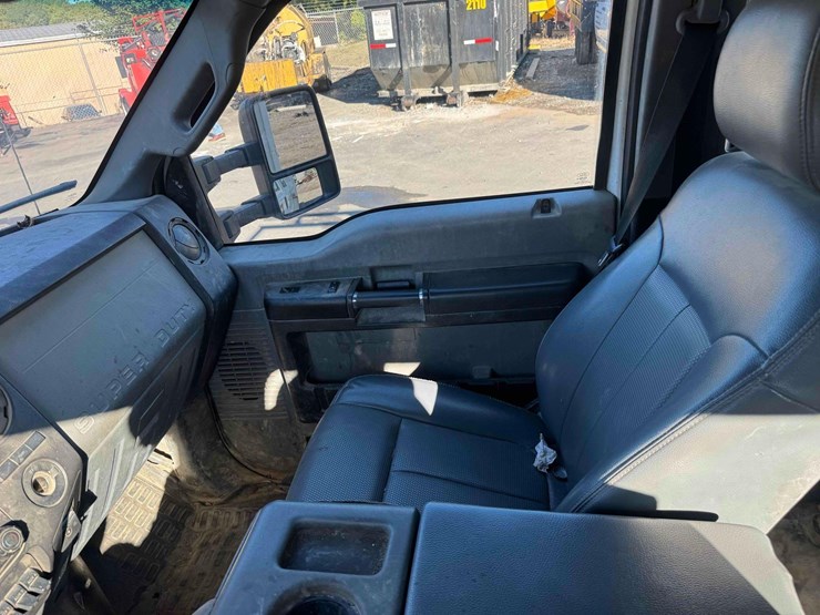 2016-ford-f550-image-27