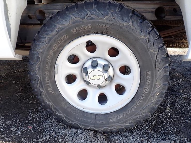 2011-chevrolet-silverado-1500-image-5