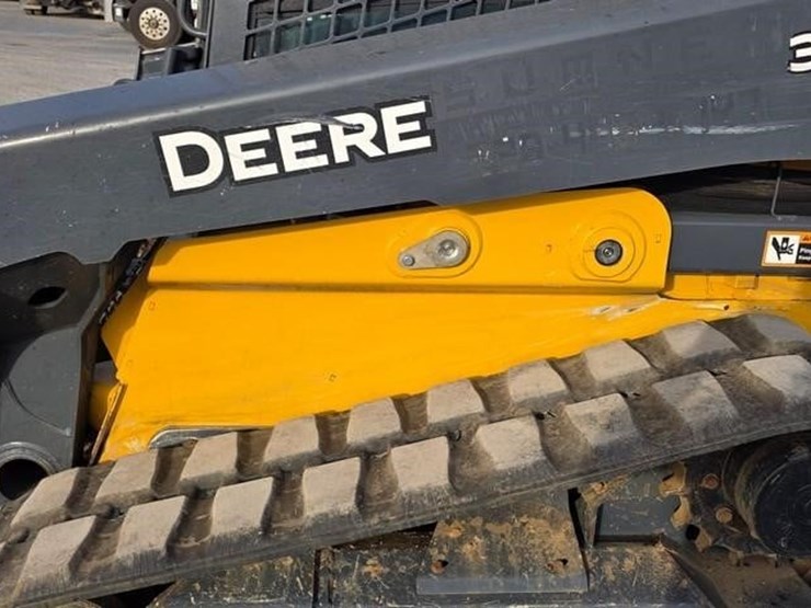 2022-deere-333g-image-28