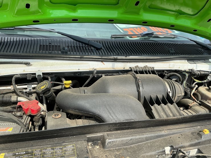 2016-ford-e350-image-13