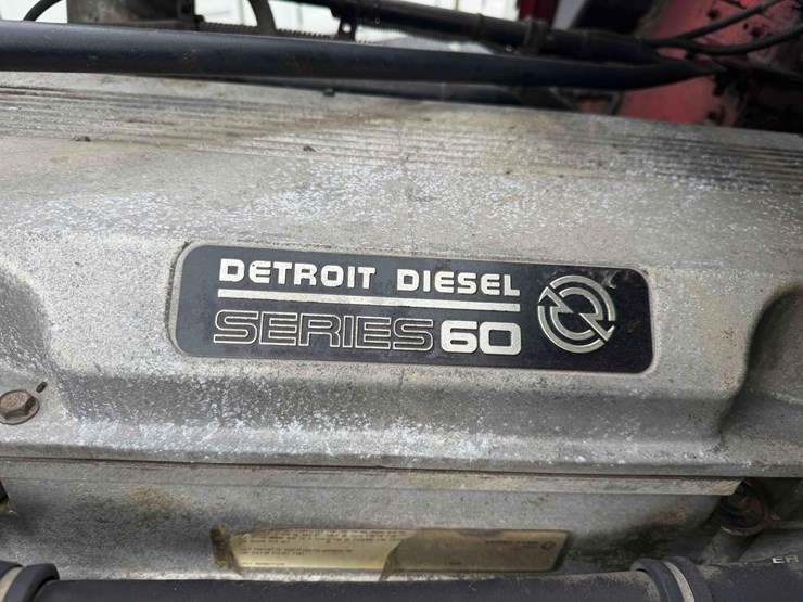 2006-freightliner-tri-axle-dump-image-18