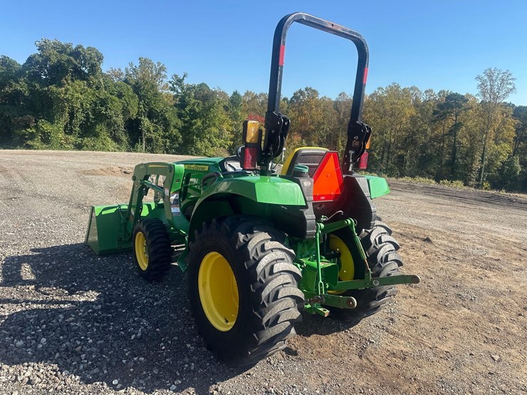 2022-john-deere-3043d-image-6