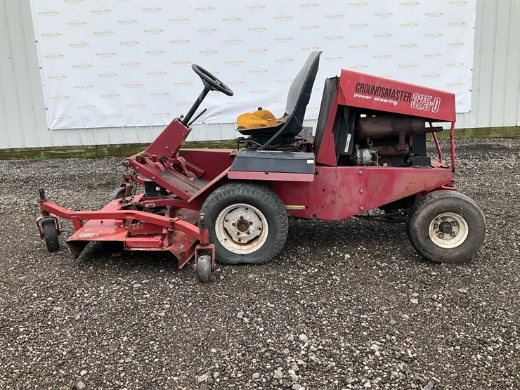 toro-groundsmaster-325d-image-1