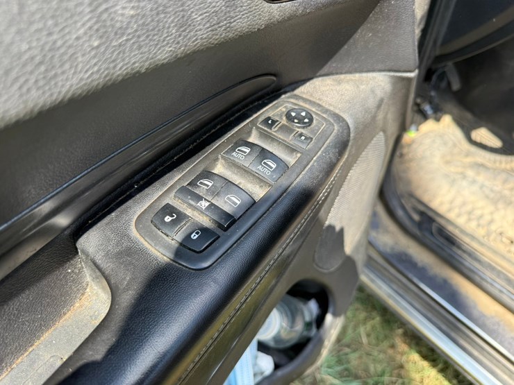2021-dodge-durango-image-47