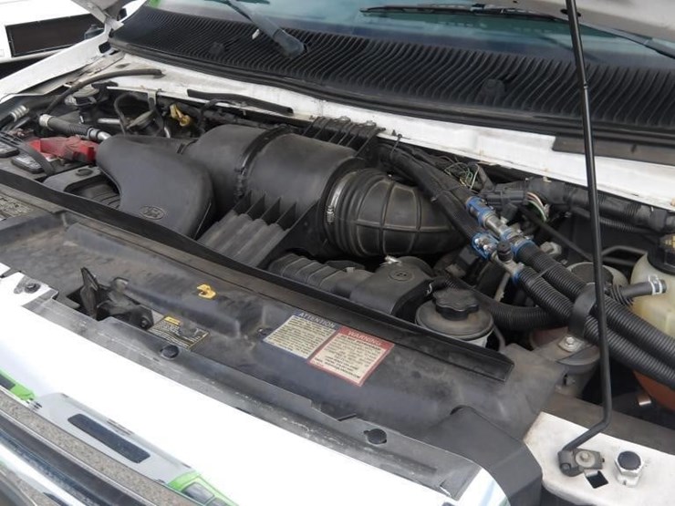 2016-ford-e450-image-8