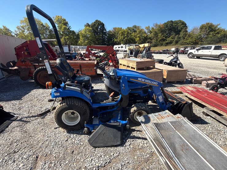 new-holland-workmaster-25s-image-2