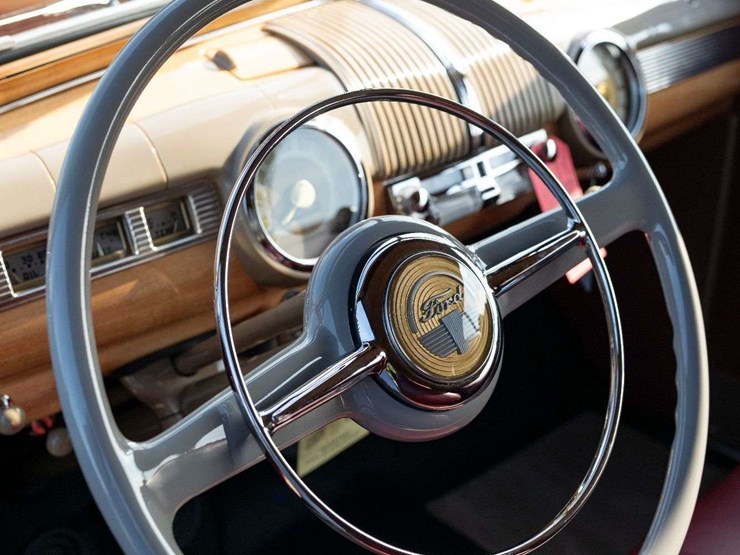1947-ford-super-deluxe-sportsman-image-36