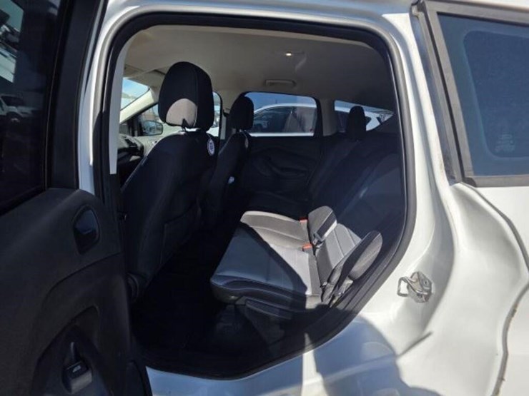 2017-ford-escape-image-6