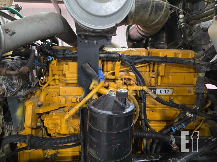 2004-kenworth-t800-image-25