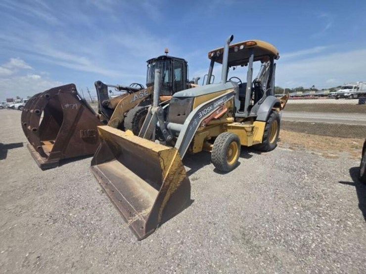2015-deere-310sk-image-2