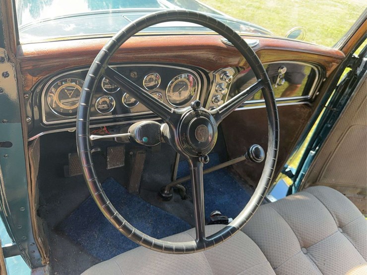 1932-cadillac-v-16-fleetwood-image-119
