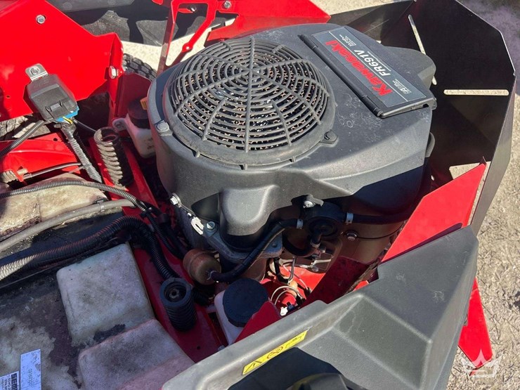 2021-gravely-zthd-48in-zero-turn-commercial-mower-image-9