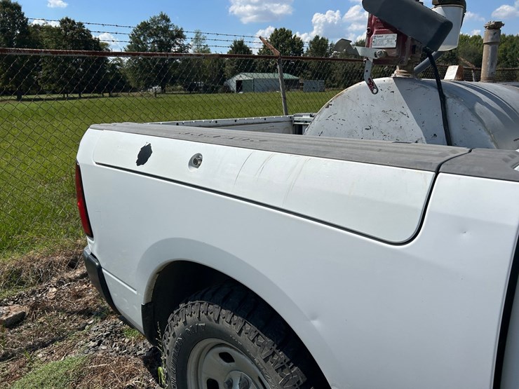 2014-dodge-1500-image-31