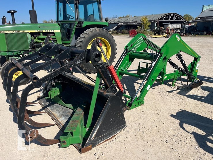 buhler-595-loader-&-bucket-image-1