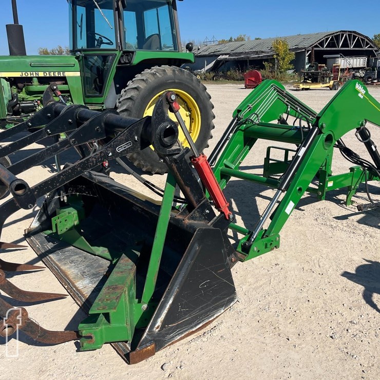 BUHLER 595 LOADER & BUCKET