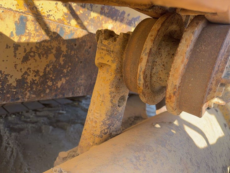 caterpillar-d4d-image-13