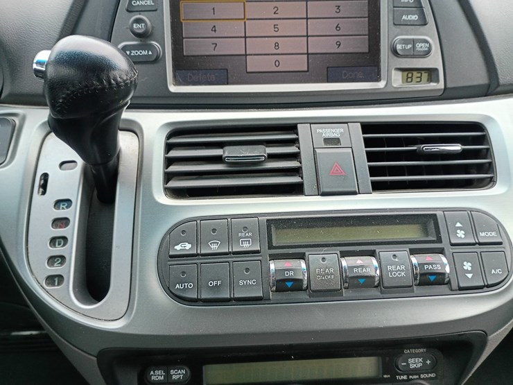 2008-honda-odyssey-image-36
