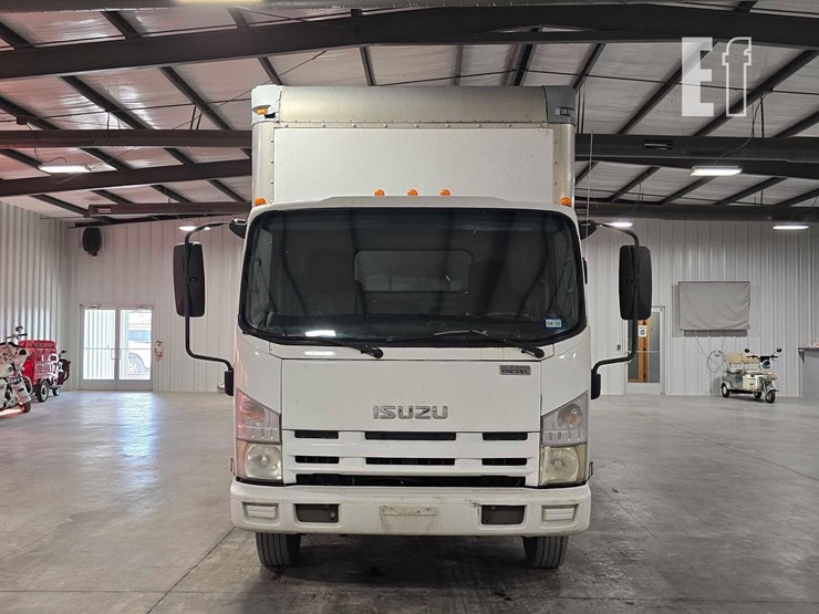 2011-isuzu-nrr-image-7
