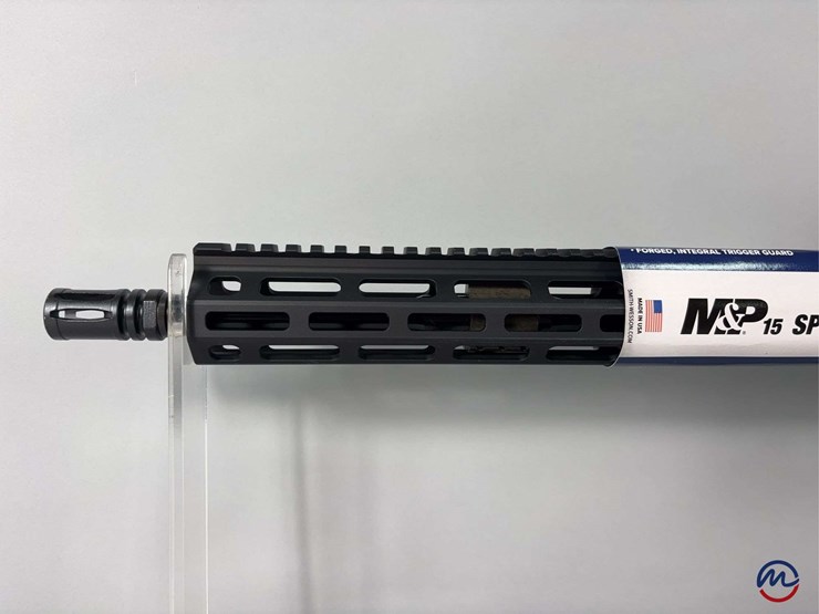 smith-&-wesson-m&p-15-sport-iii-5.56mm-rifle-sn#-tw89915,-red-dot-sight,-adjustable-stock,-manual,-in-original-box-image-3