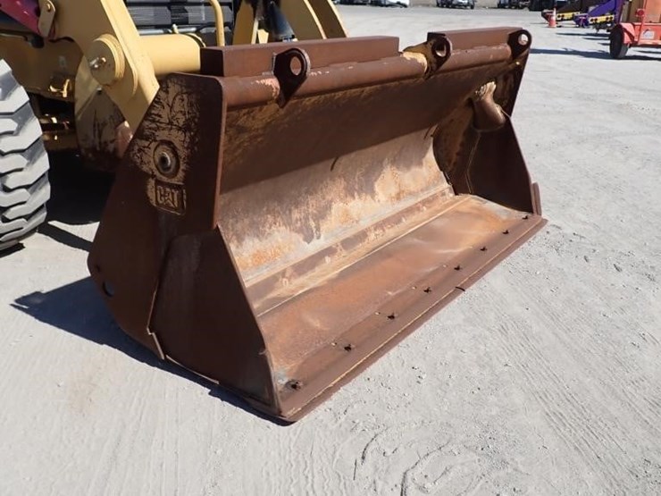 caterpillar-450e-image-6