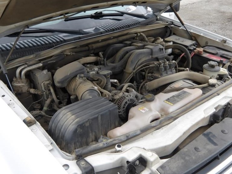 2010-ford-explorer-image-8