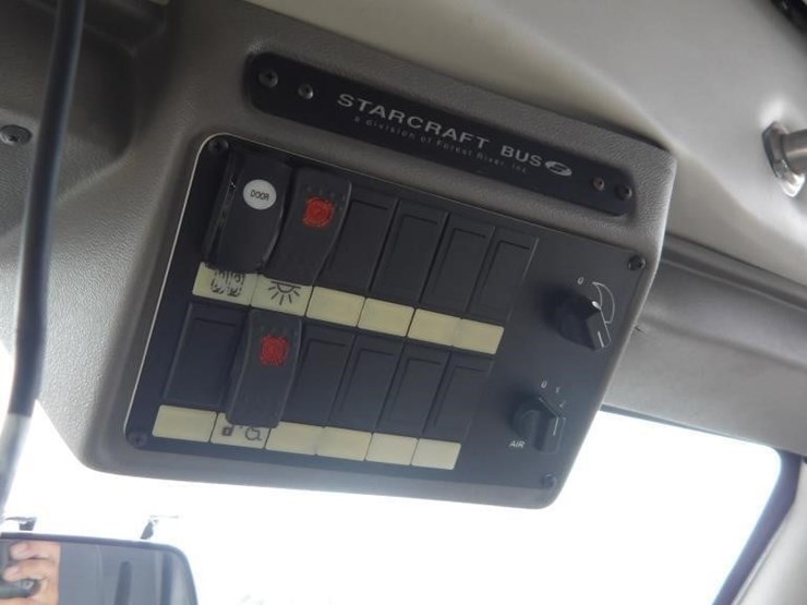 2016-ford-e450-image-23