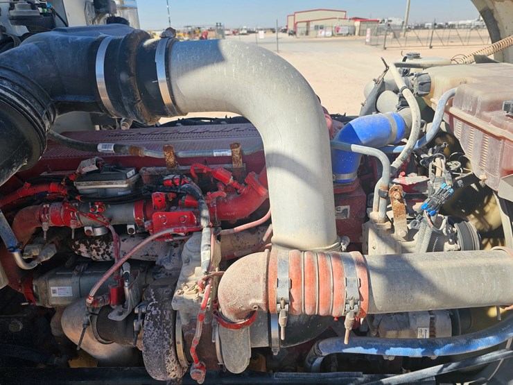 2012-peterbilt-367-image-14