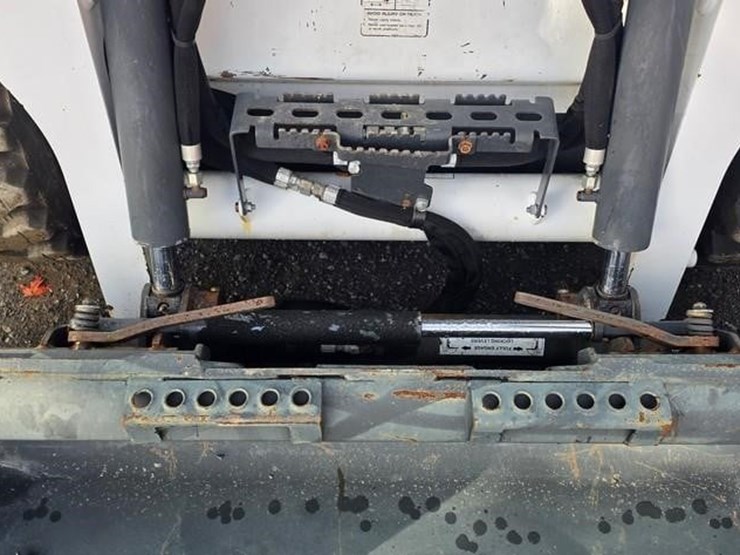 2018-bobcat-s550-image-35