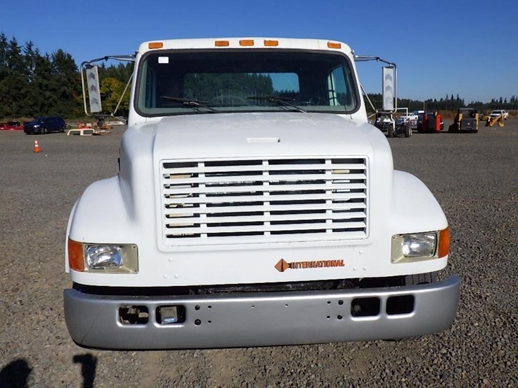 1999-international-4700-image-2